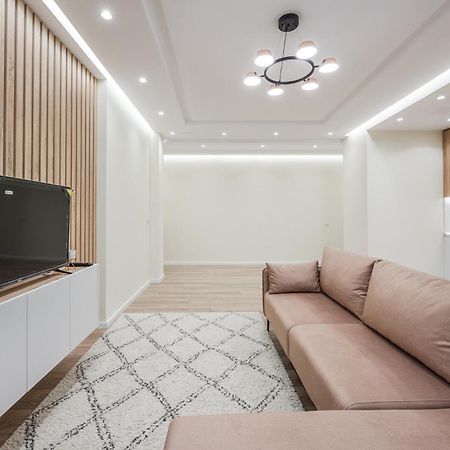Lucas Central Home Τίρανα Εξωτερικό φωτογραφία